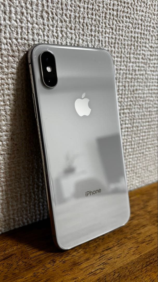 Apple iPhone XS シルバー 64GB 本体