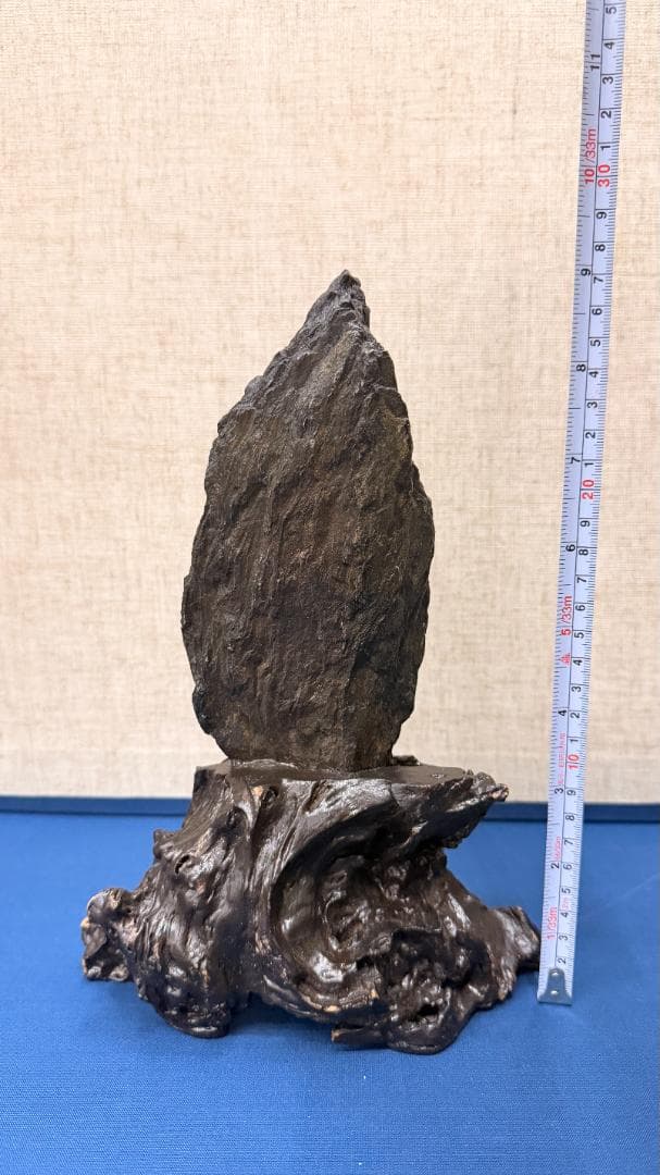 小型石砚・自然石の質感が美しい古道具/横18cm x 高27cm