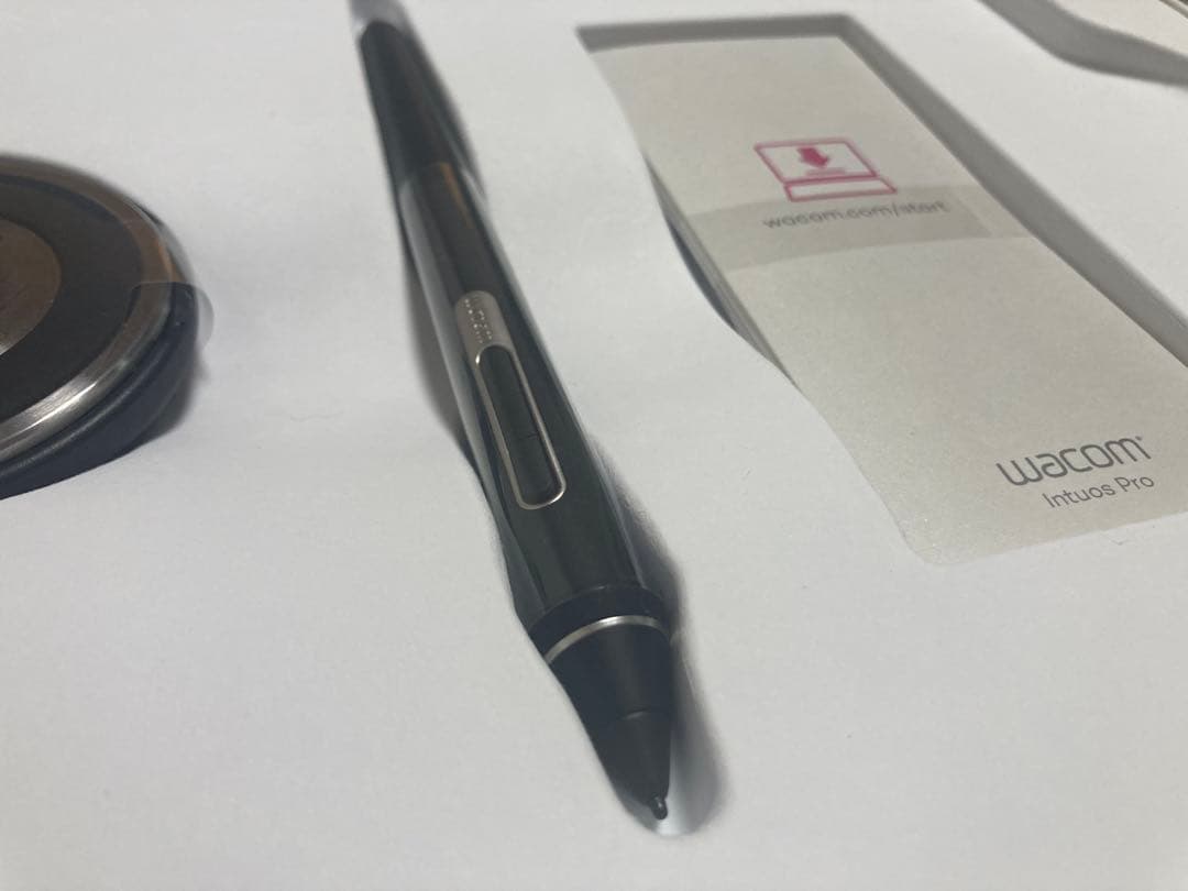 【特価】Wacom Intuos Pro A4 ペンタブレット 本体