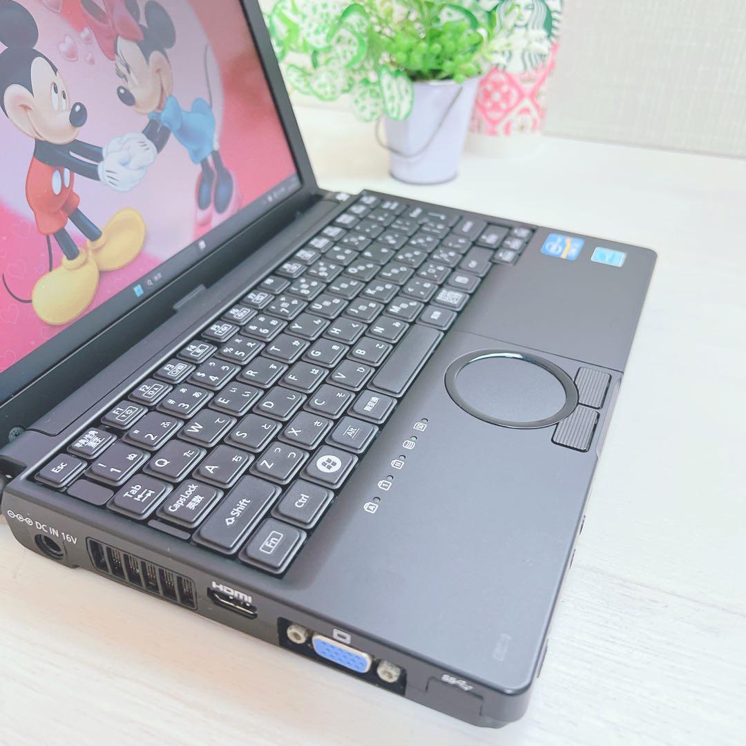 美品、高速SSD、ブック型、オフィス2021、イラレが使える、wi-fi対応