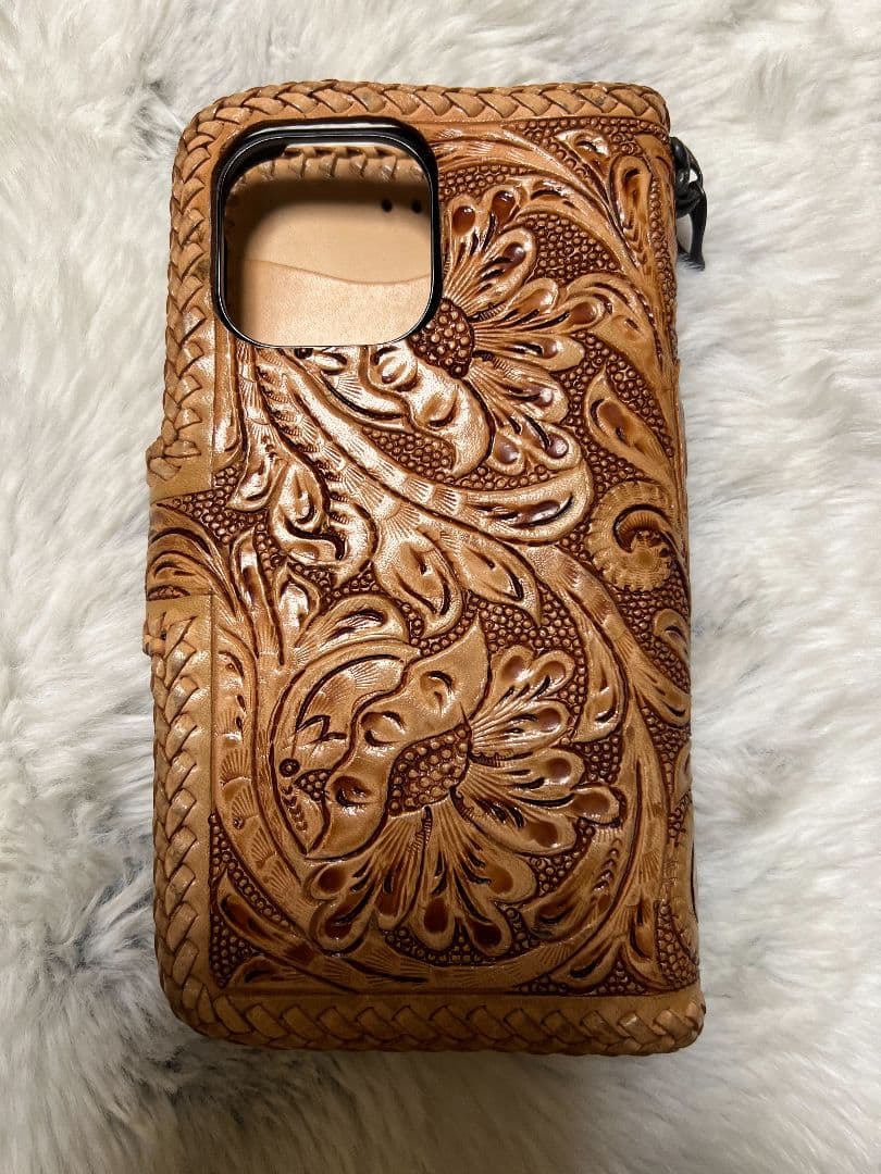 ☆WILD HEARTS ☆　iPhoneレザーケース ☆手彫り花柄☆