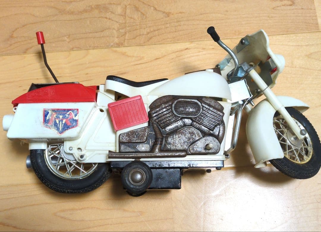 昭和レトロ　ヨネザワ　シルバー仮面　オートバイ　　　　　全長約30cm