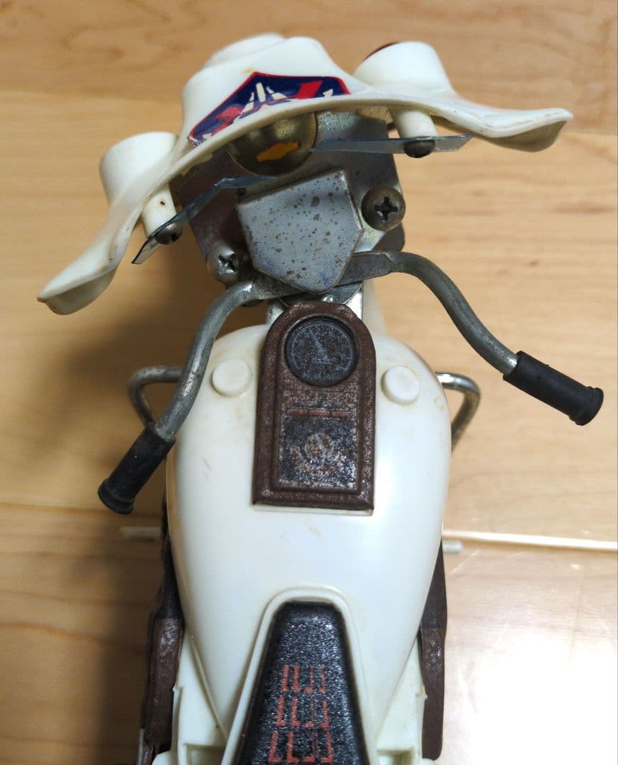 昭和レトロ　ヨネザワ　シルバー仮面　オートバイ　　　　　全長約30cm