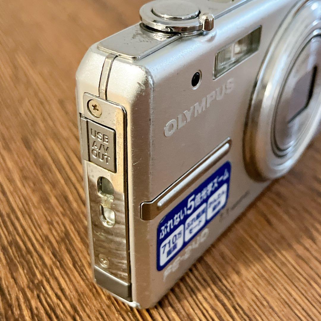 OLYMPUS オリンパス デジタルカメラ デジカメ FE-240 現状品