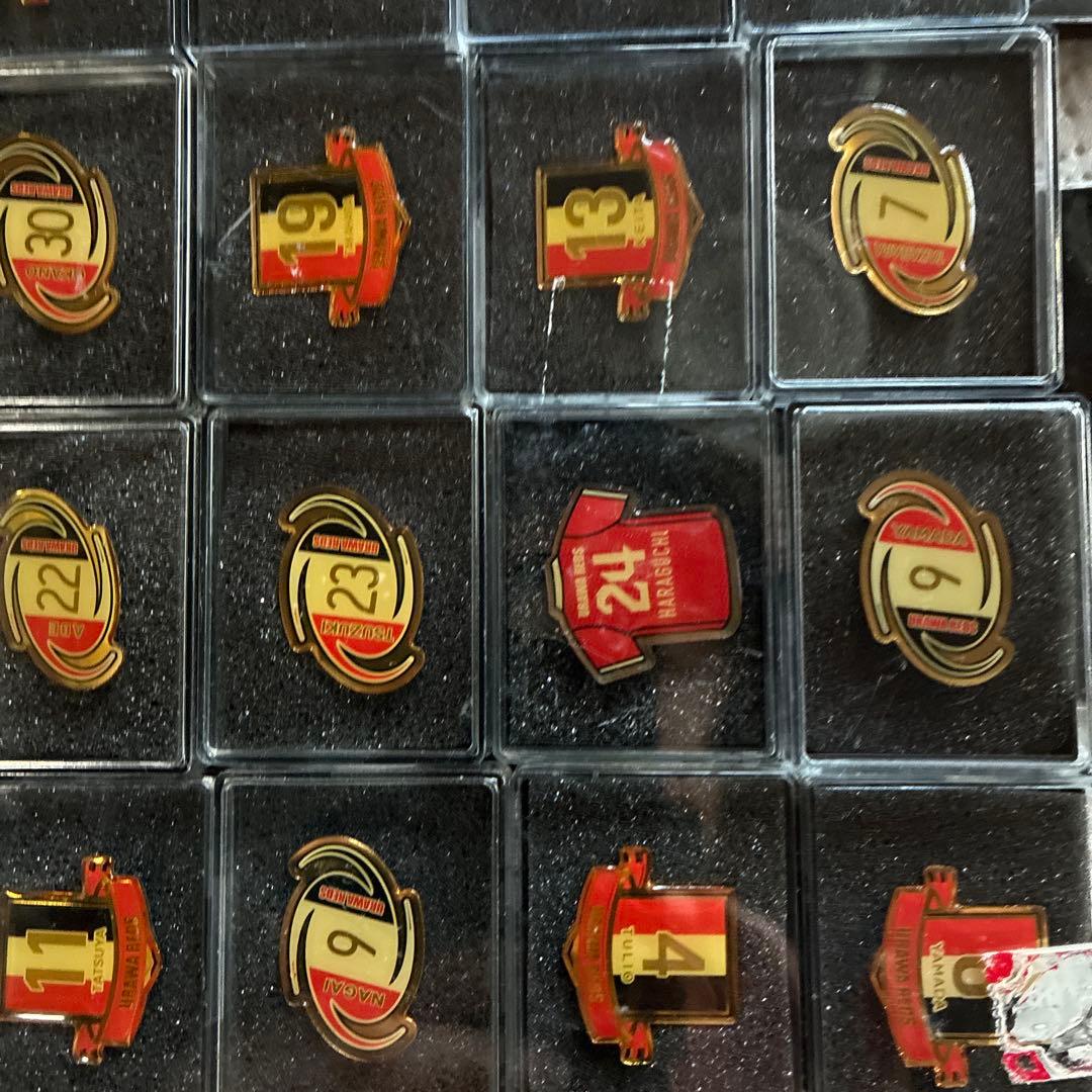 サッカーシャツピンバッジ34個セット