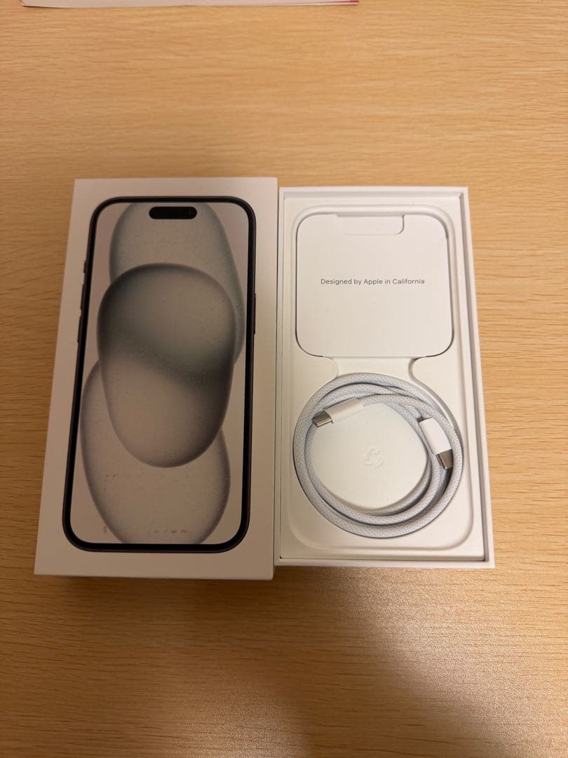 Apple iPhone15 ブラック 本体 箱付き