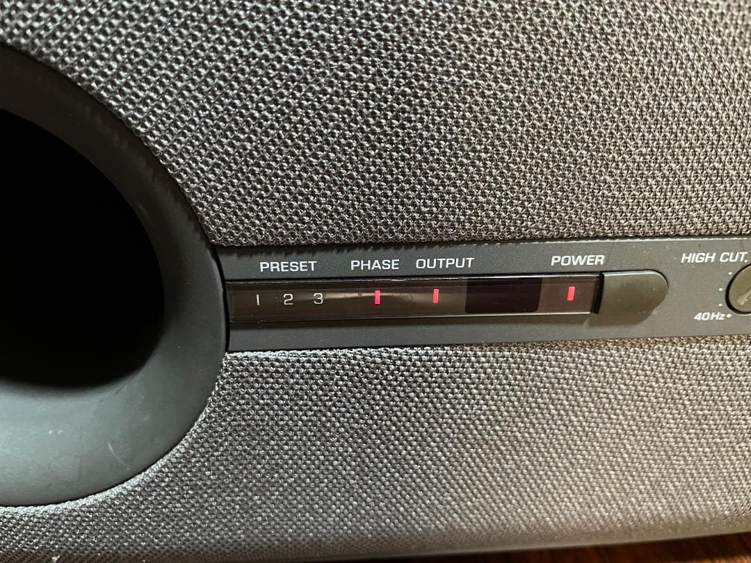 動作品　YAMAHA YST-SW500 サブフーファー（グレー）