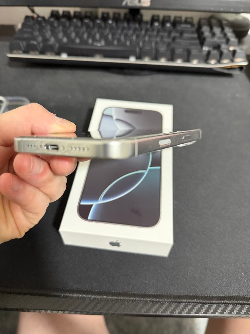 値下げ交渉あり！ iPhone 16Pro 256GB シルバー ケース付き