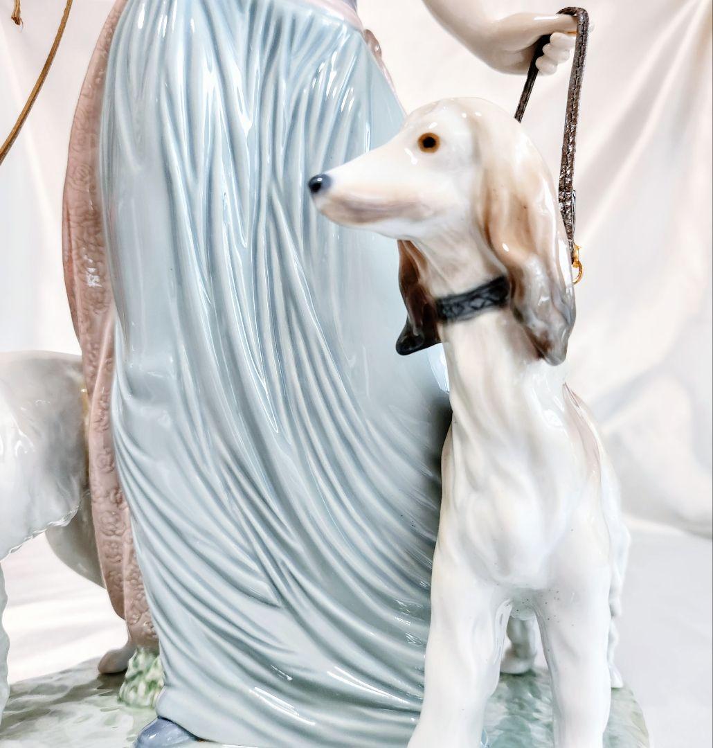 リヤドロ　LLADRO【美品】フィギュリン《優雅な散歩のひととき》No5802