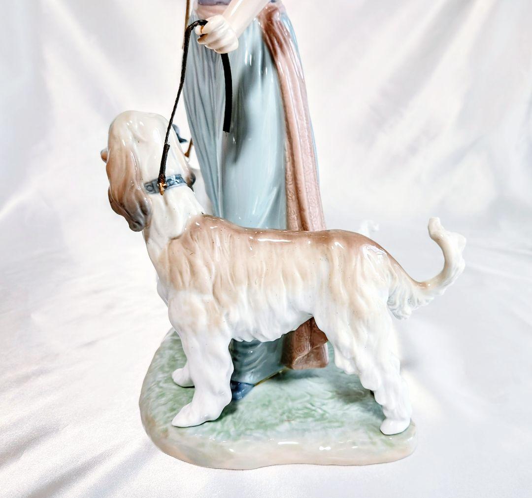 リヤドロ　LLADRO【美品】フィギュリン《優雅な散歩のひととき》No5802