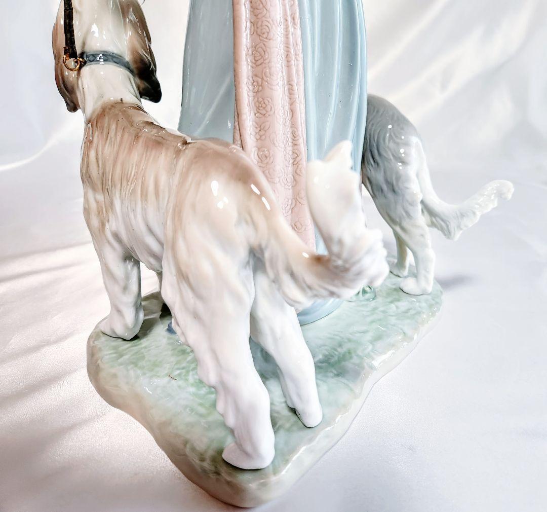 リヤドロ　LLADRO【美品】フィギュリン《優雅な散歩のひととき》No5802