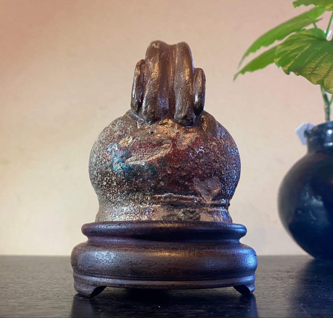 希少豆サイズ・安南 クアンドゥック石灰「豆壺」・唐木鑑賞スタンド付・２点セット