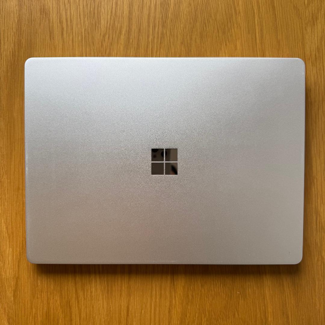 Surface Laptop Go 3 XJB-00004 プラチナ