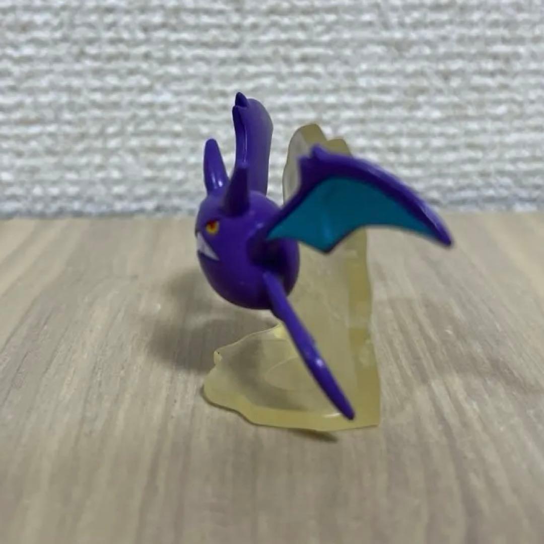 ポケモン　クロバット　モンコレ　旧　初期