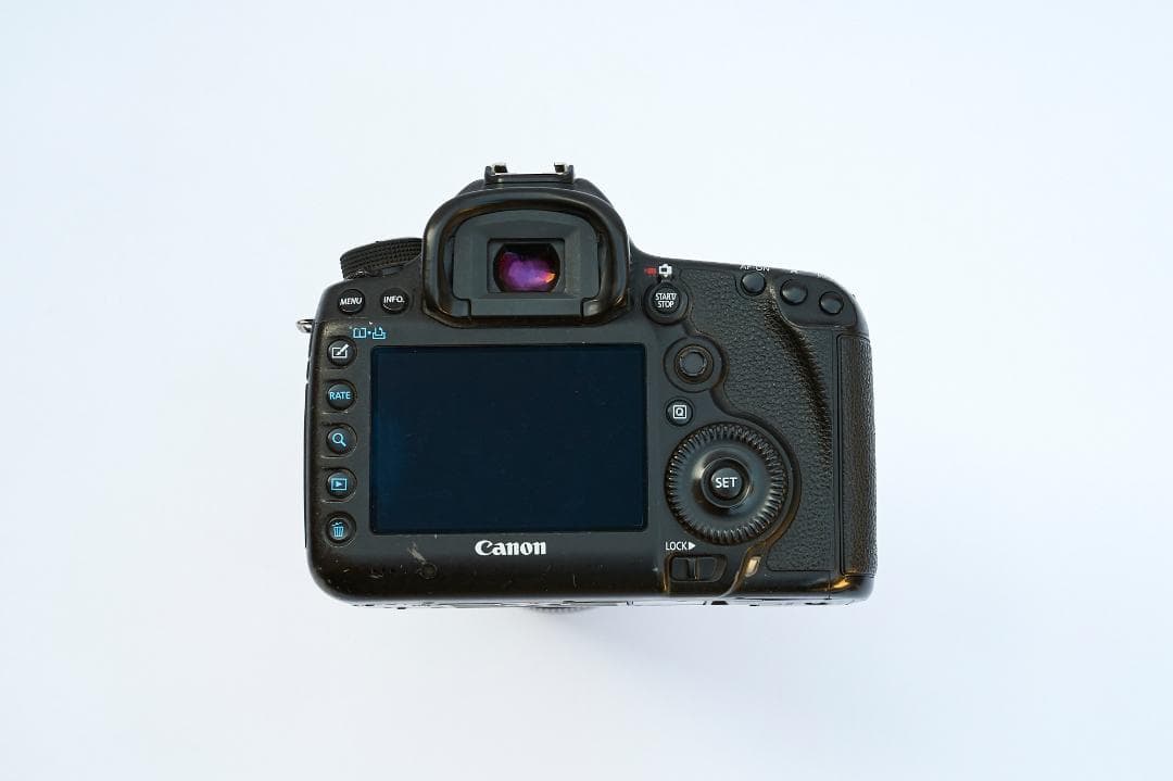 Canon 5D Mark III ボディ+備品+CFカード/予備バッテリー