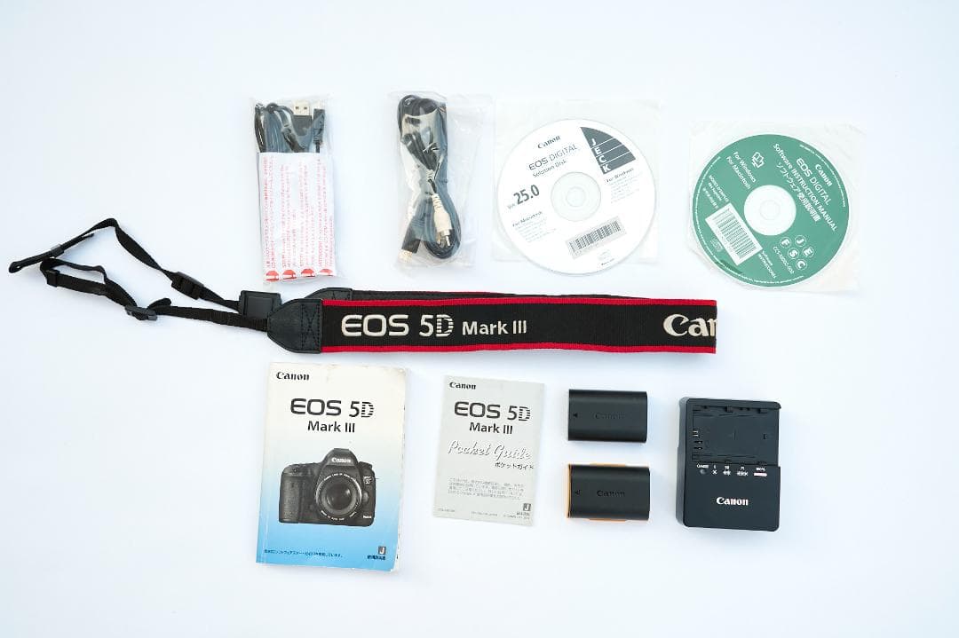 Canon 5D Mark III ボディ+備品+CFカード/予備バッテリー