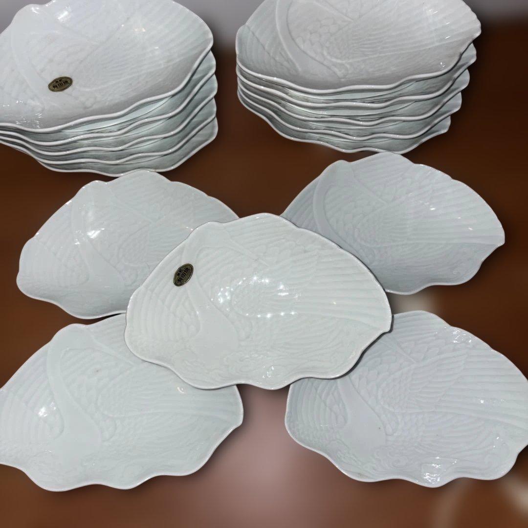 GYP0124 有田焼 白磁鶴西海波彫刻取皿15枚セット