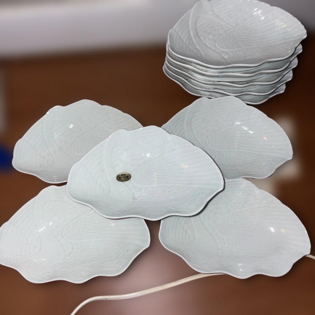 GYP0124 有田焼 白磁鶴西海波彫刻取皿15枚セット