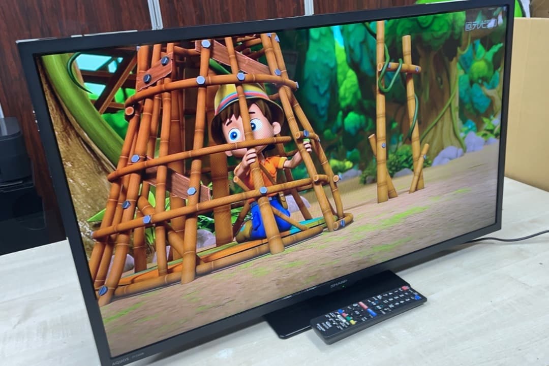 ★中古美品！SHARP 32型液晶テレビ 2023年製 2T-C32DE