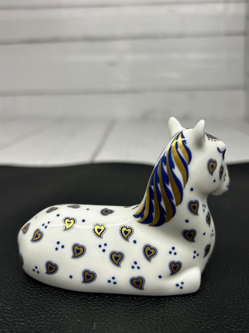 送料込み【ロイヤルクラウンダービー 置物】HORSE