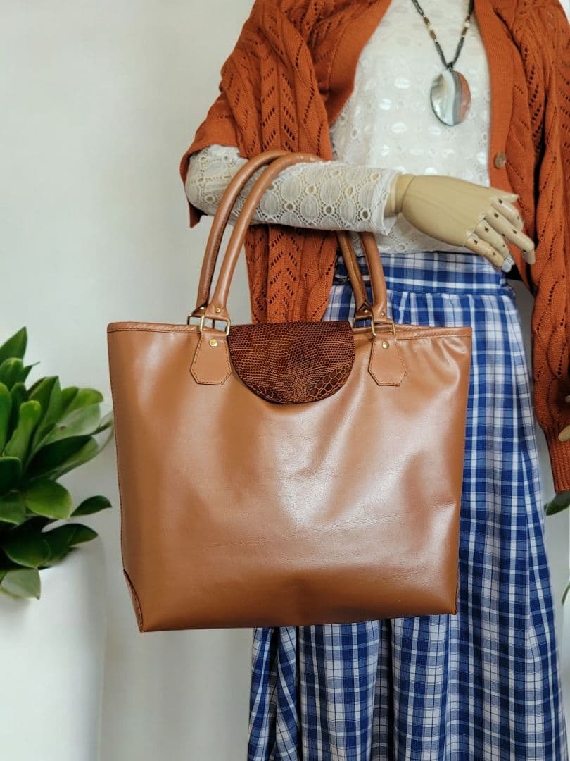 春バックトートカーキレザー