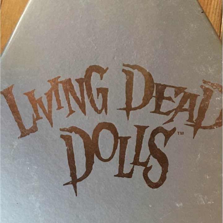 SF・ファンタジー・ホラー Living dead dolls
