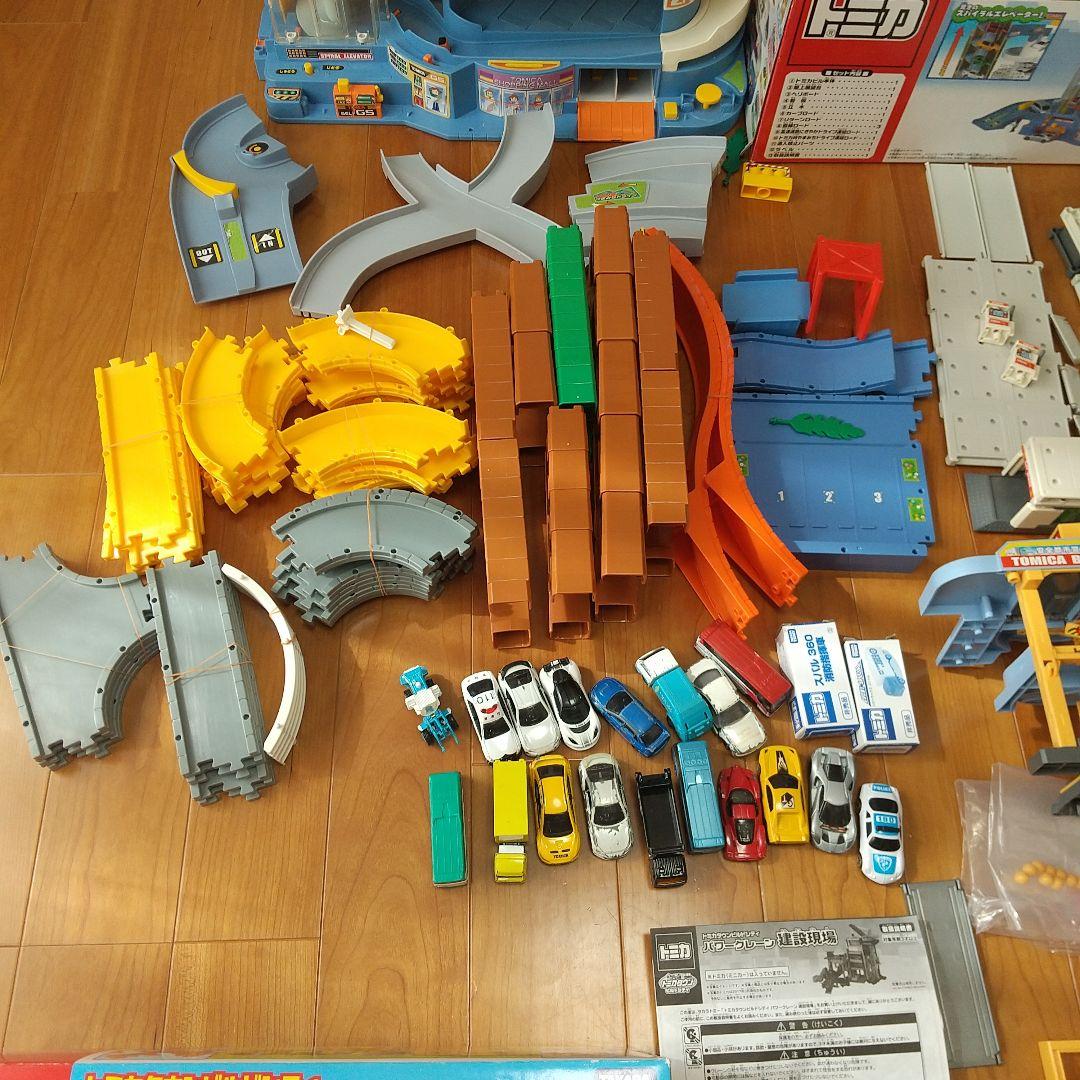 トミカ トミカビル トミカタウンビルドシティ ガソリンスタンド ミニカー など