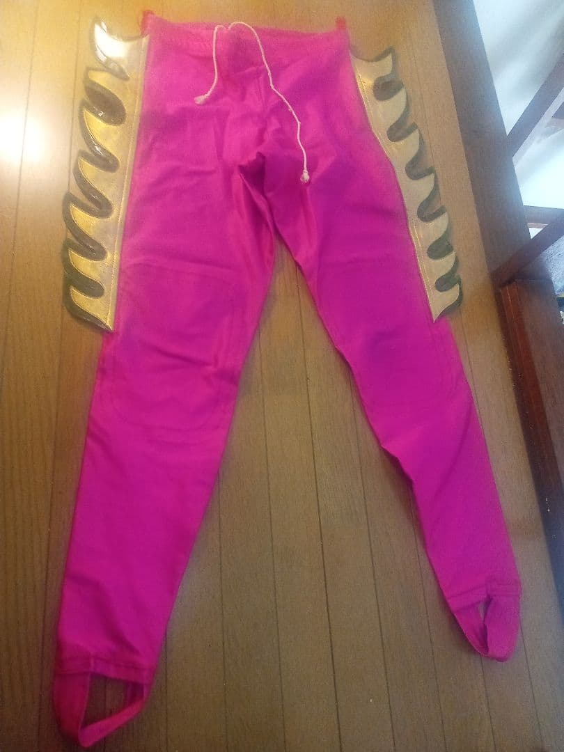 ウルティモ・ドラゴン本人使用済みコスチューム（ピンク）