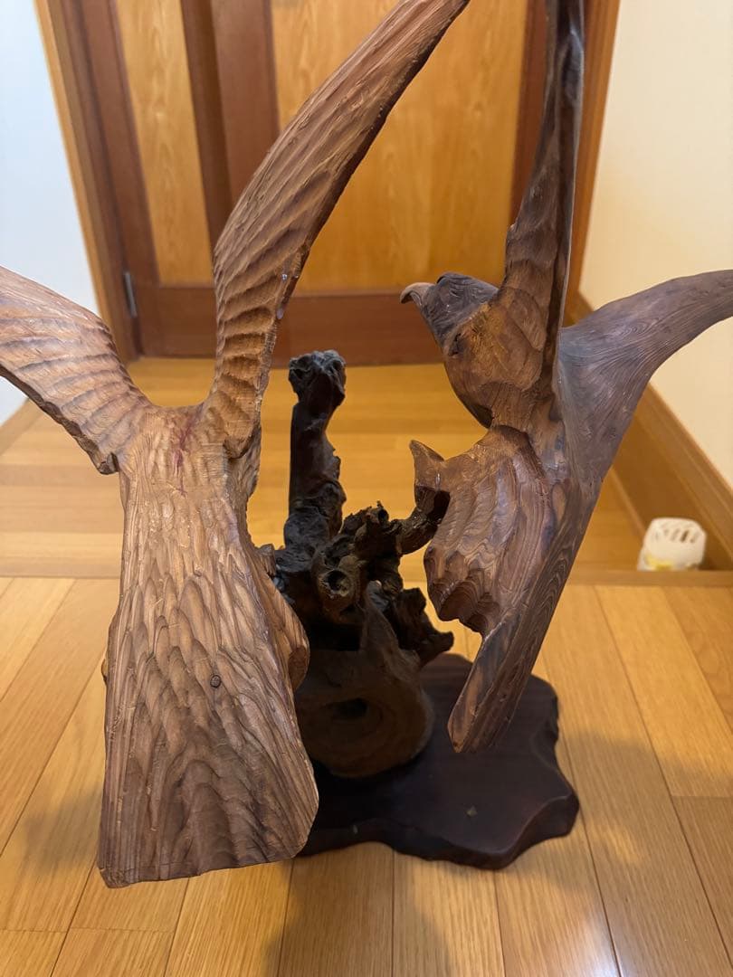 一点物 流木彫刻 飛翔する鳥 2羽 木製オブジェ 高級インテリア 台座付