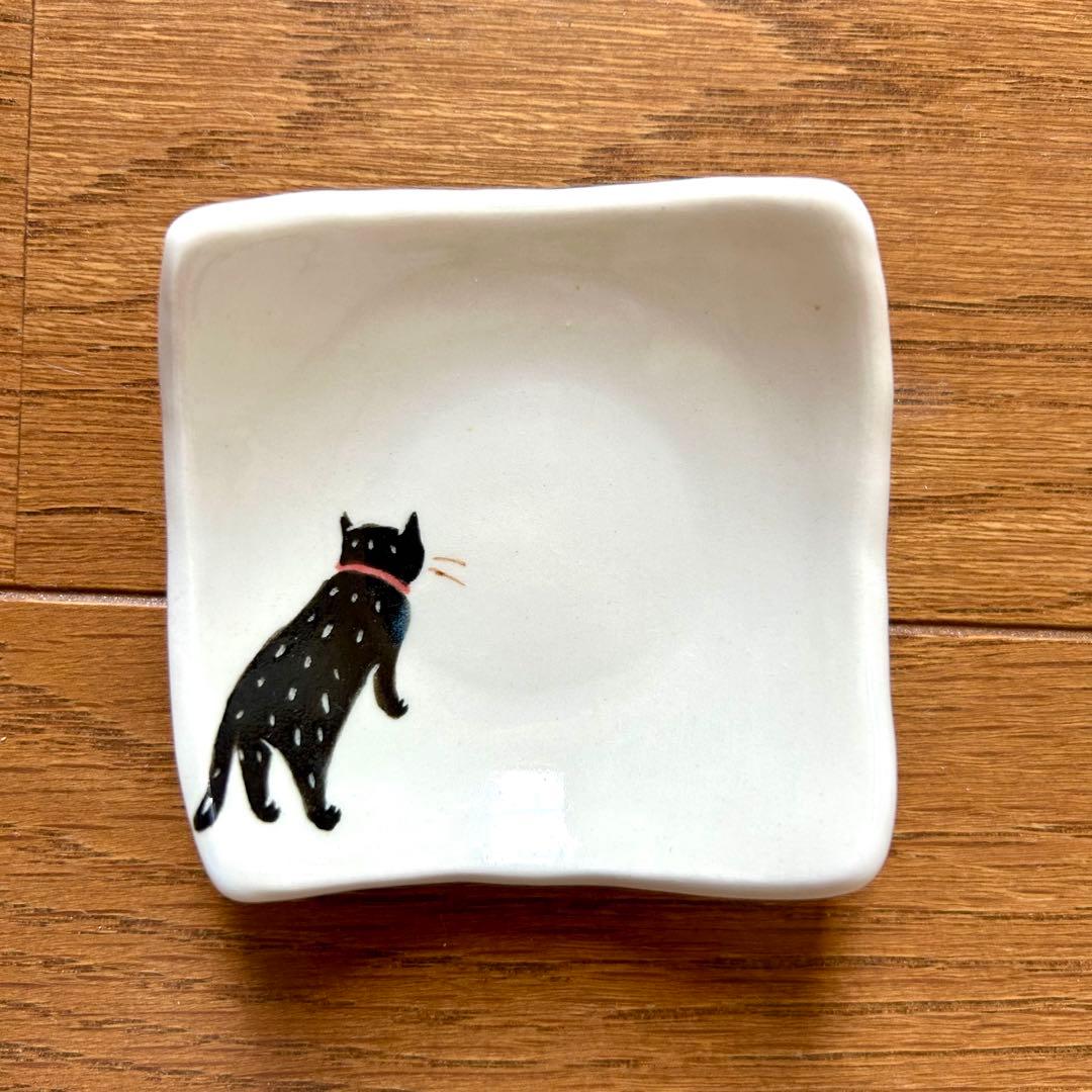 石川覚子さん作＊猫柄のミルクピッチャー+豆皿2枚セット