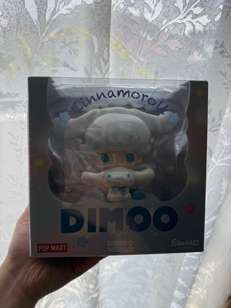 DIMOO WORLD × シナモロール ビッグサイズ