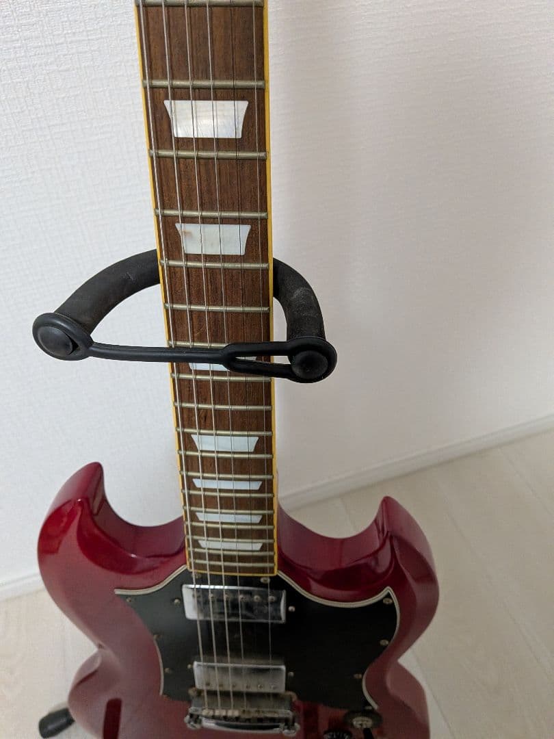 レッドエレキギター SGスタイル本体のみ