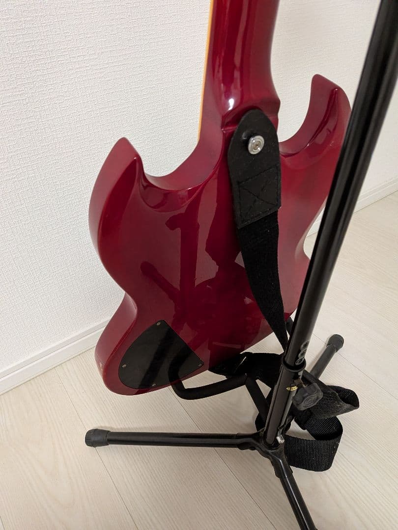 レッドエレキギター SGスタイル本体のみ