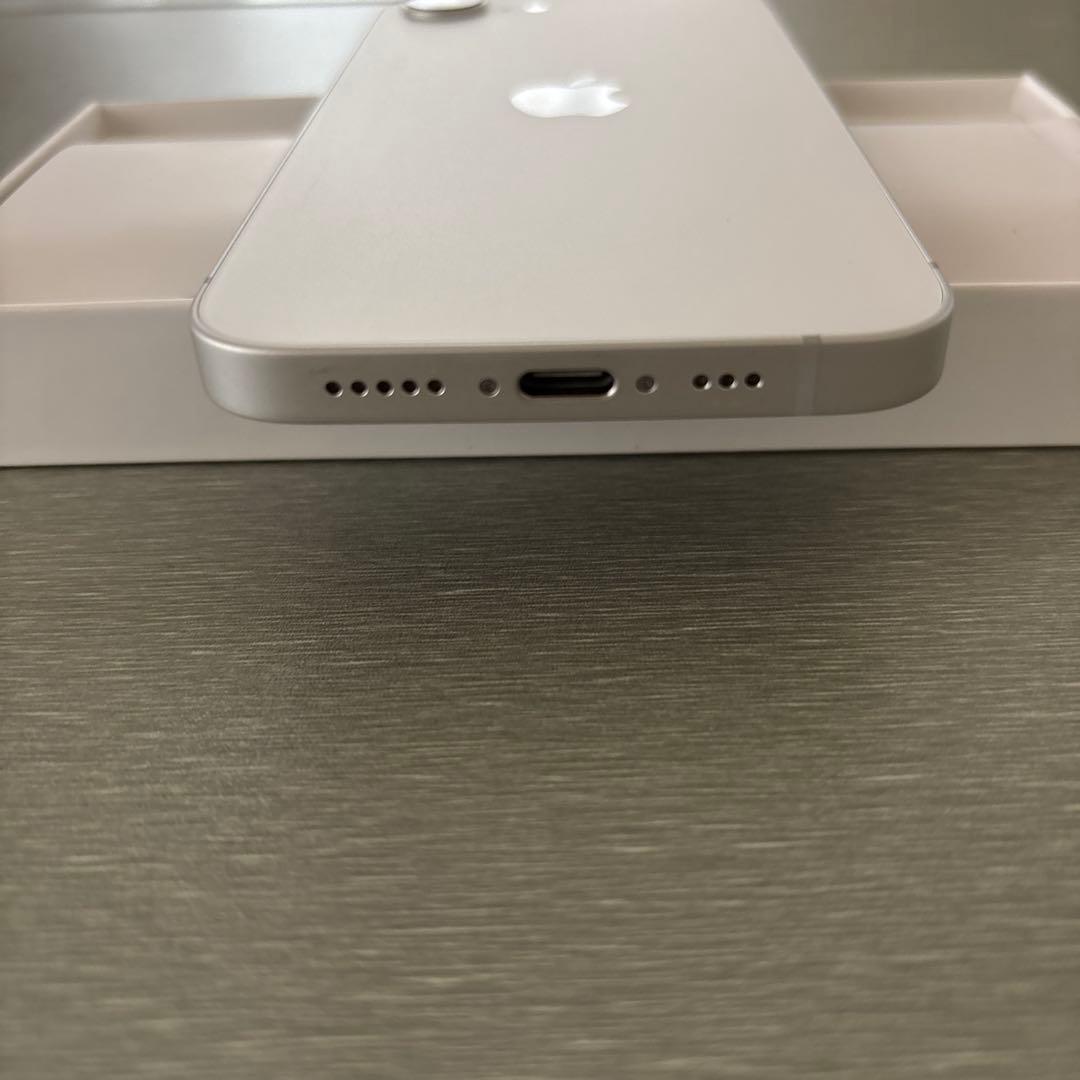 【美品】iPhone16e 128GB ホワイト simフリー