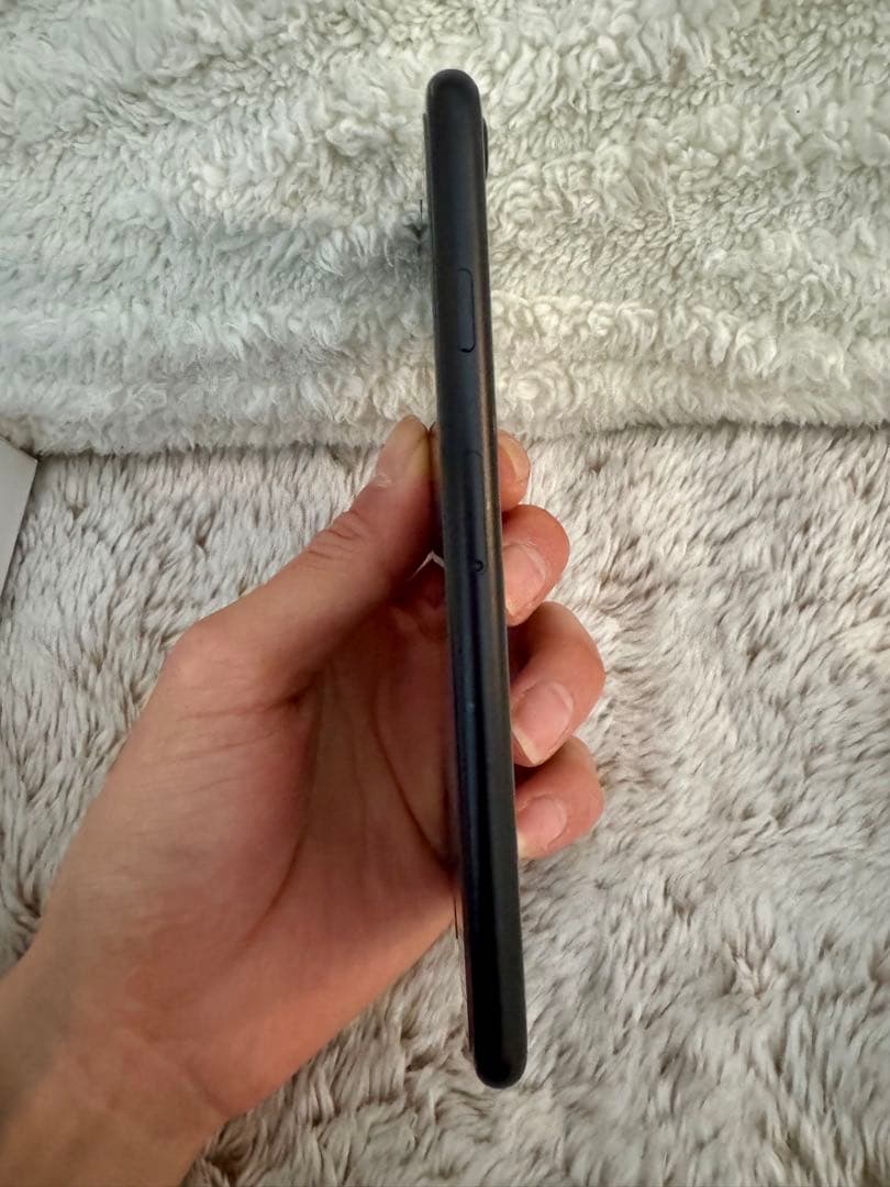 Apple iPhone SE 第2世代 SIM フリー128GB