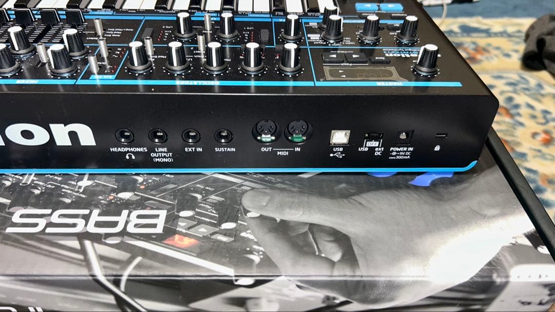 Novation BASS STATION Ⅱ 2 アナログシンセサイザー