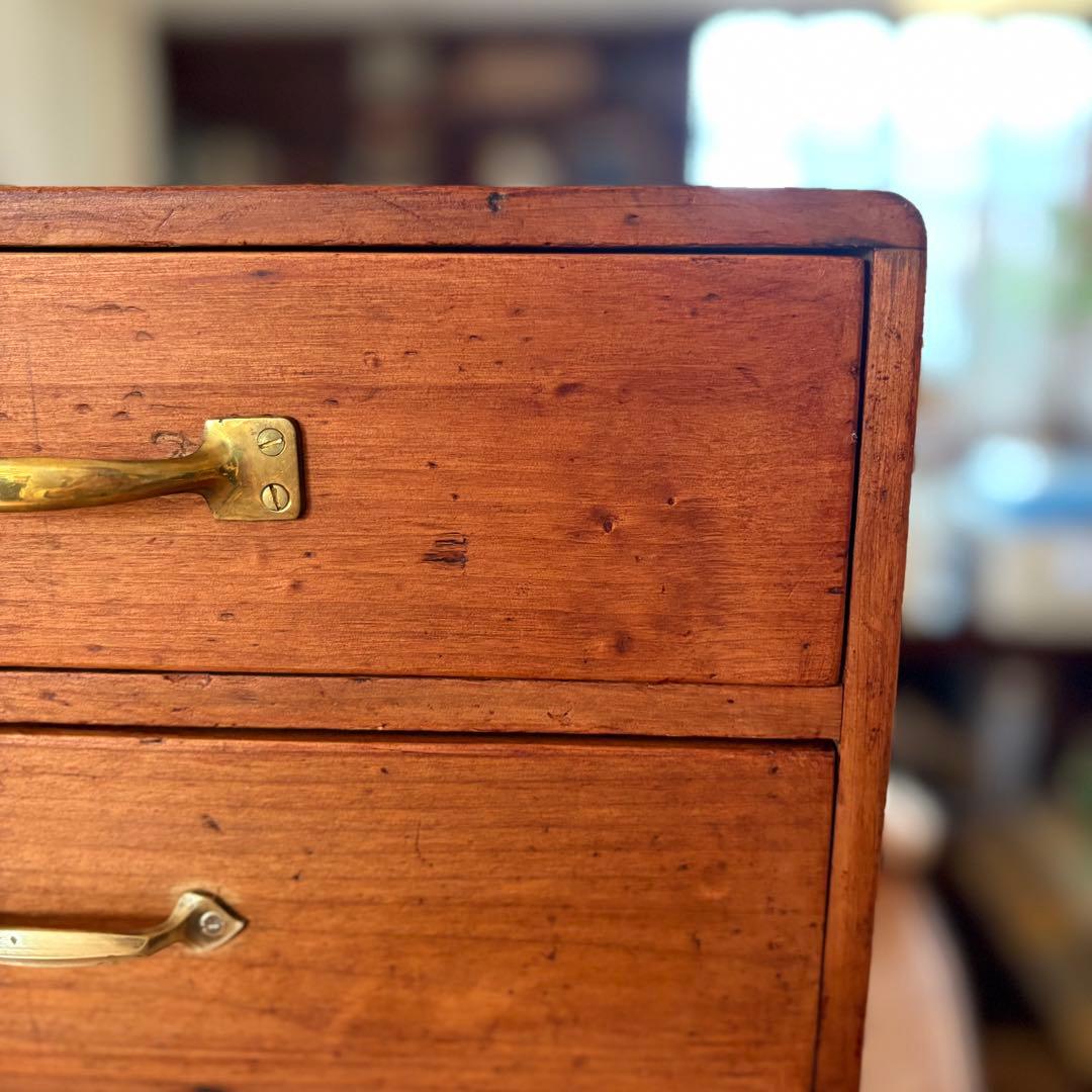 真鍮取手 アンティーク小引き出し 4段／無垢材／収納家具／ビンテージ