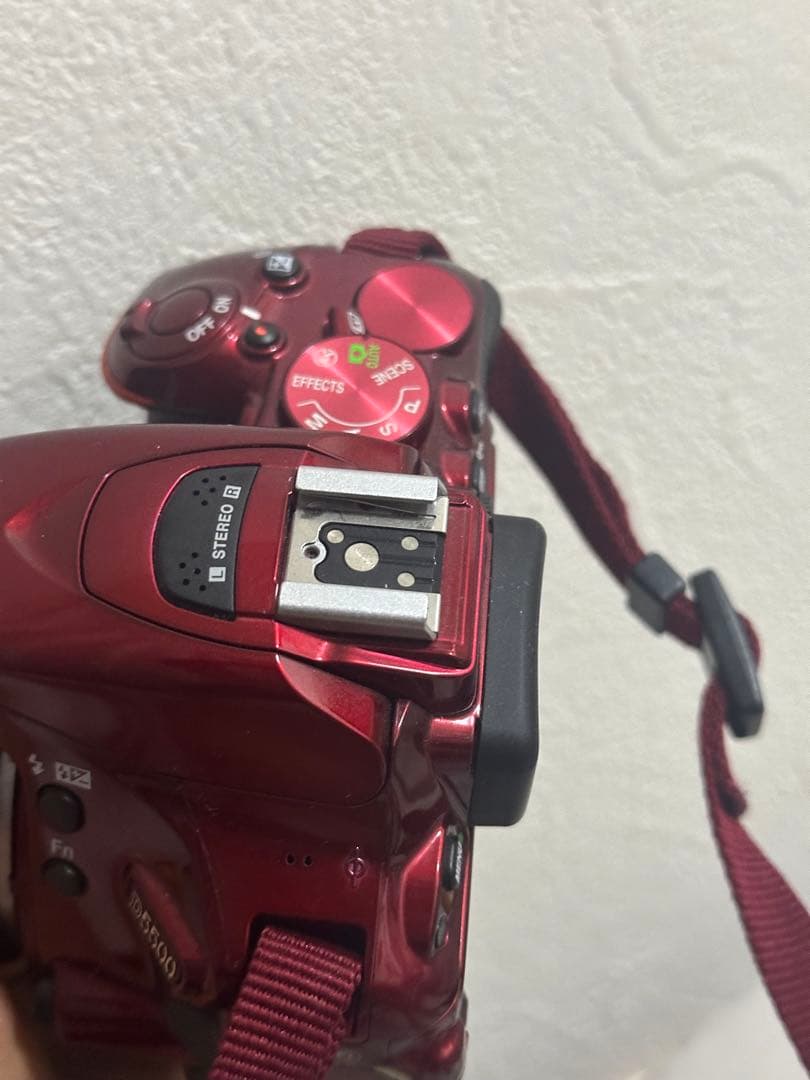 (レンズキット付)Nikon D5500 デジタル一眼レフ レッド