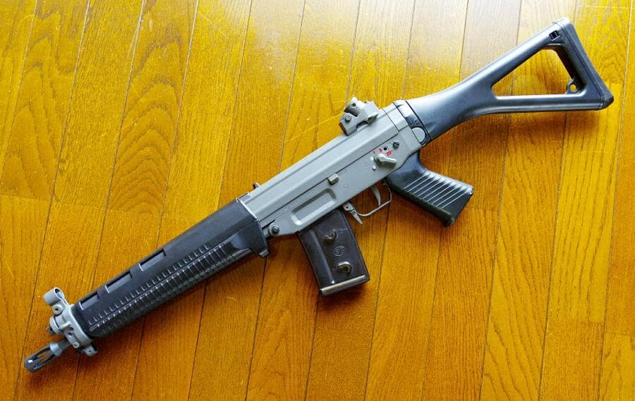 東京マルイ SIG SG551 SWAT 可変バースト付き