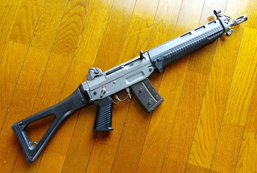 東京マルイ SIG SG551 SWAT 可変バースト付き
