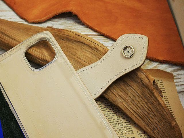 iPhoneレザーケース制作!! 機種はご相談下さい