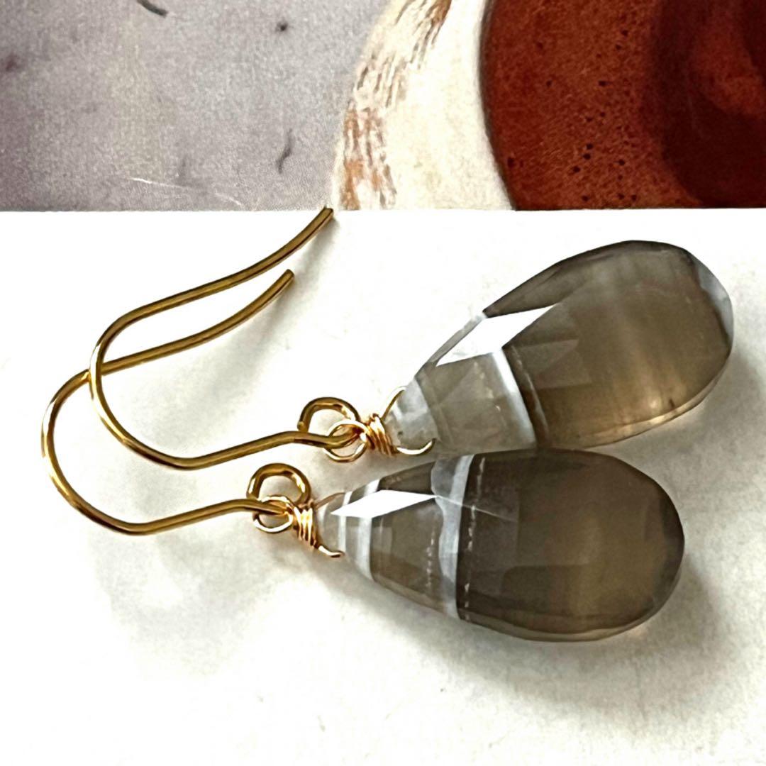 1点作品☆ 大粒菱形水色×グレーオパールピアス　イヤリングに変更可能☺︎