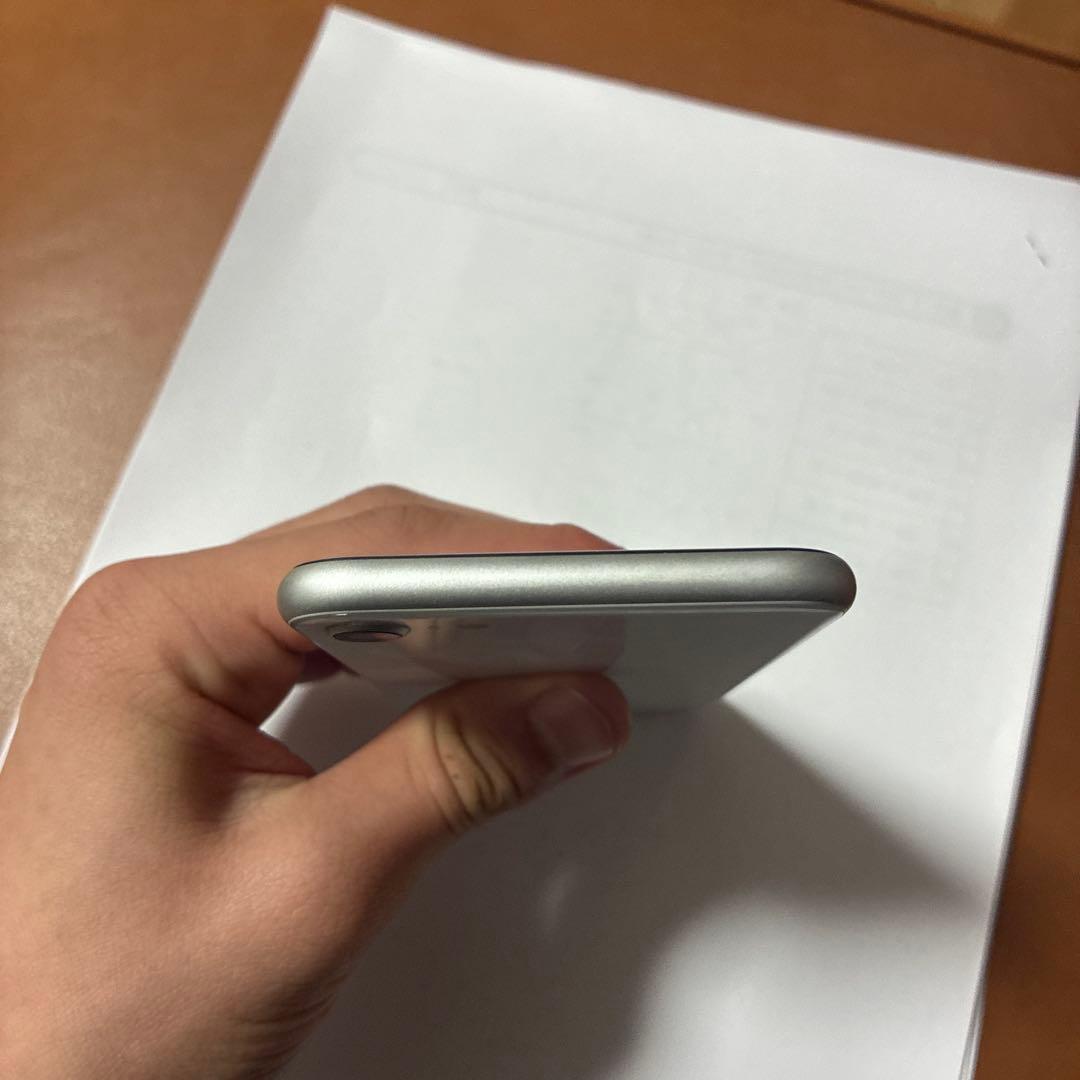 Apple iPhone s e2世代64Gバイトホワイト