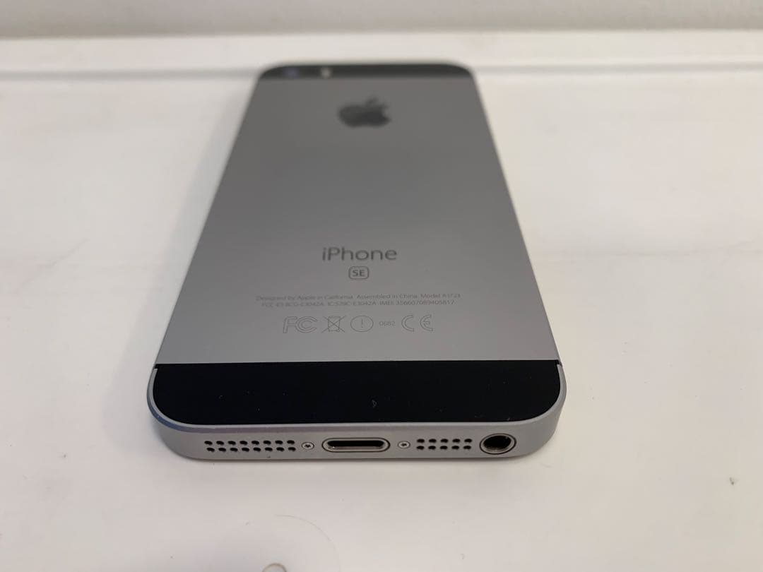 iPhoneSE スペースグレイ 32GB SIMフリー 本体