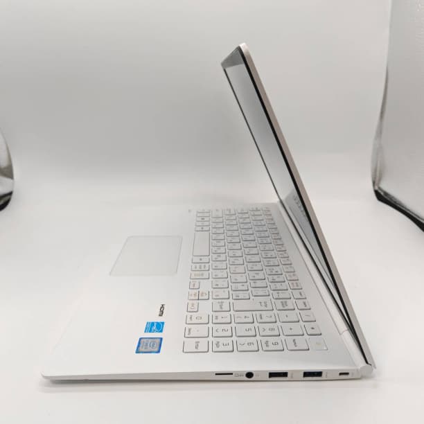 第8世代 i7 軽量 LG gram 15 16GB SSD512GB オフィス