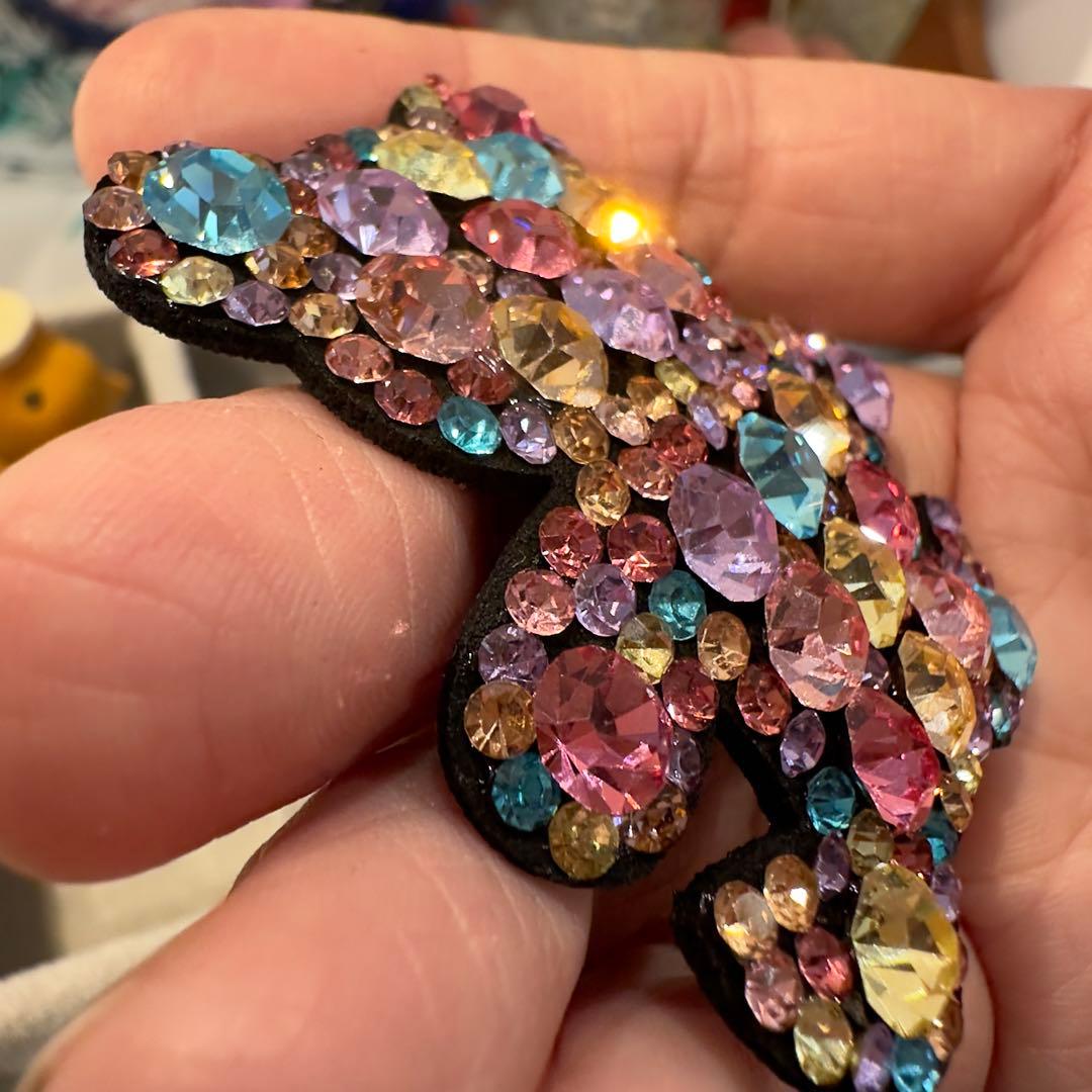 新作❤︎プレミアム限定441キラキラストーン大きめ可愛いくまのジュエルヘアピン高級