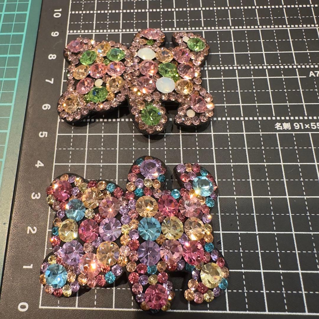 新作❤︎プレミアム限定441キラキラストーン大きめ可愛いくまのジュエルヘアピン高級