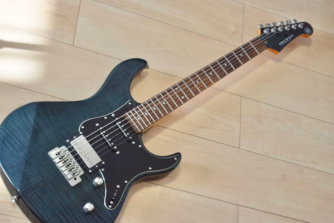 Yamaha PACIFICA 612 エレキギター ブラック