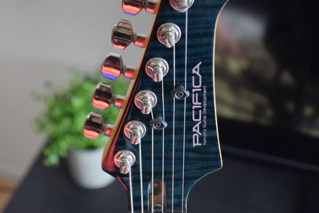 Yamaha PACIFICA 612 エレキギター ブラック