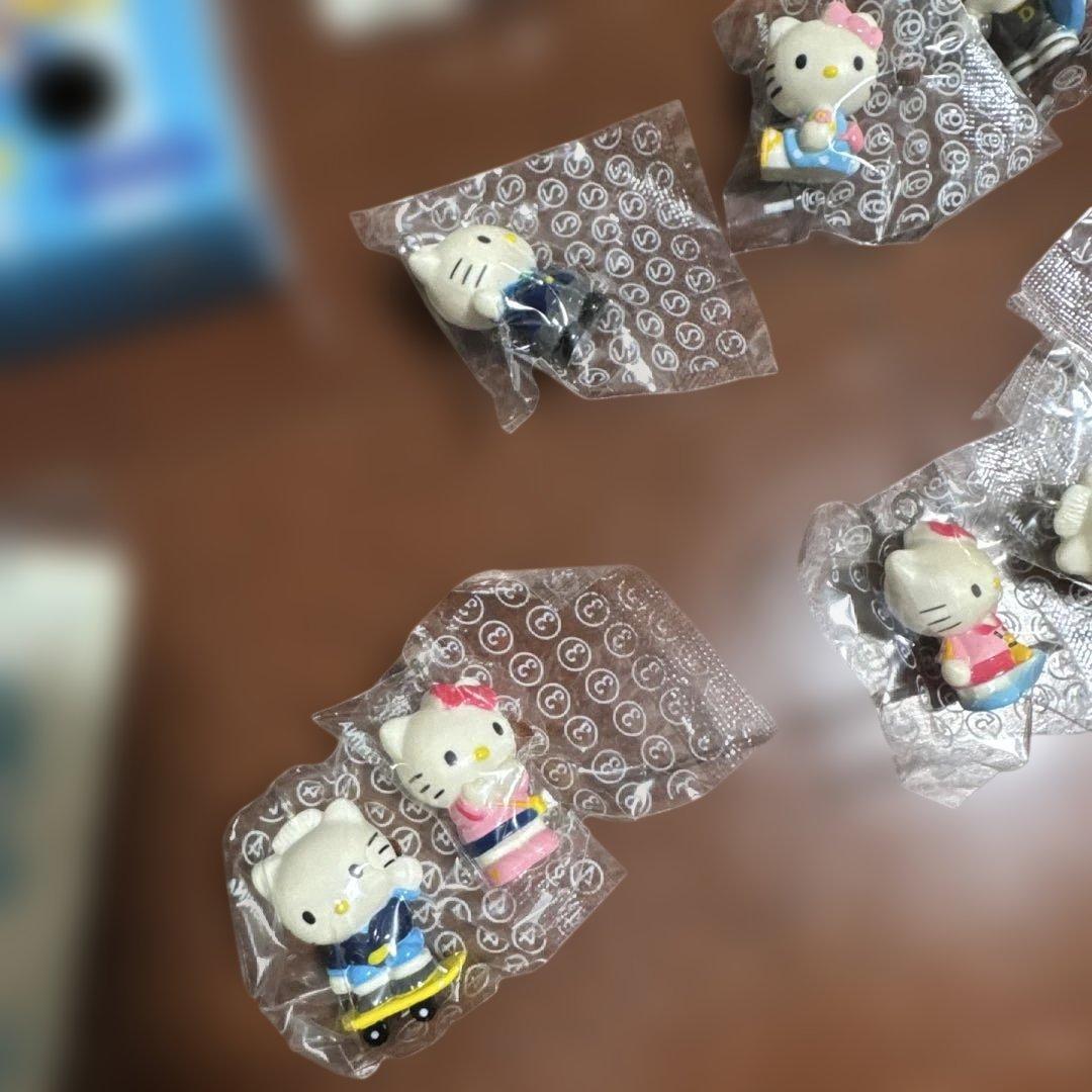 ハローキティ ブラインドボックス キーチェーン ストラップ